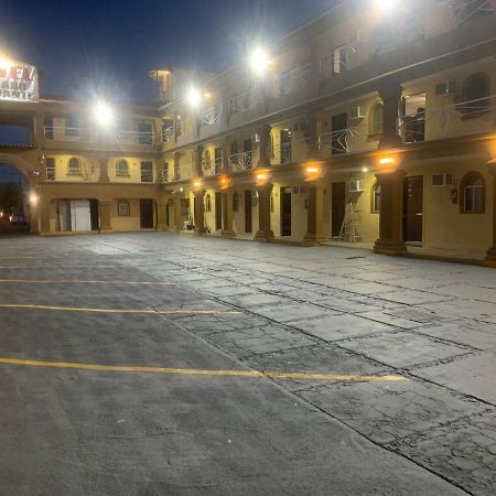 Hotel Los Arcos เม็กซิกาลิ ภายนอก รูปภาพ