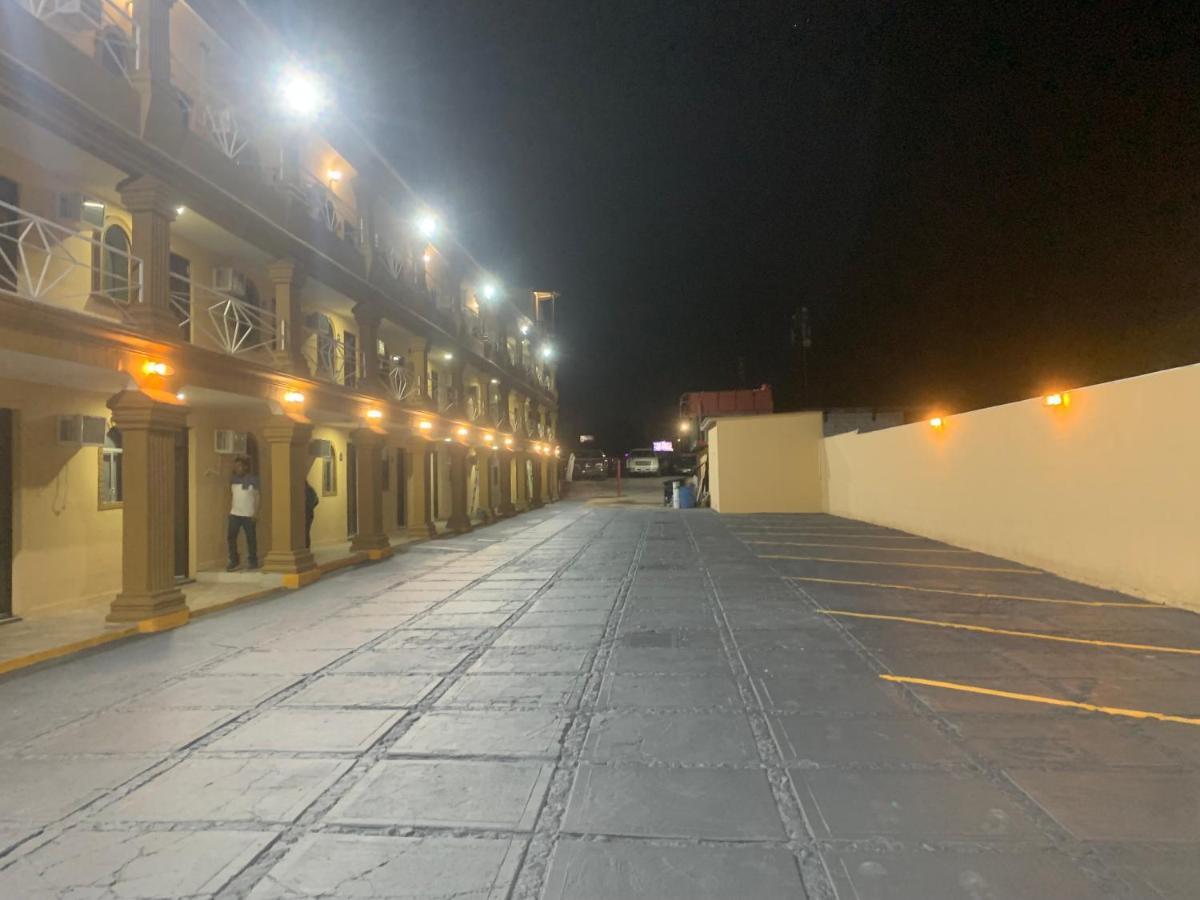 Hotel Los Arcos เม็กซิกาลิ ภายนอก รูปภาพ