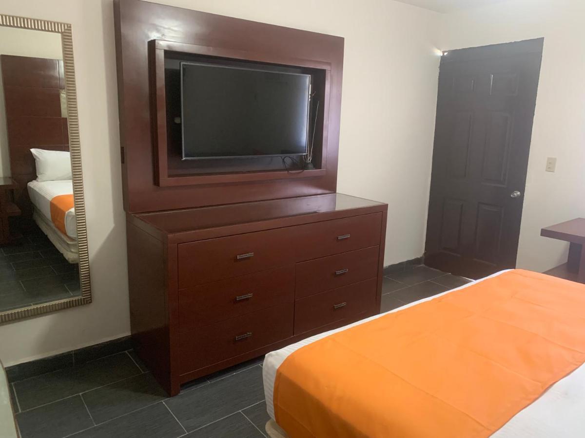 Hotel Los Arcos เม็กซิกาลิ ภายนอก รูปภาพ