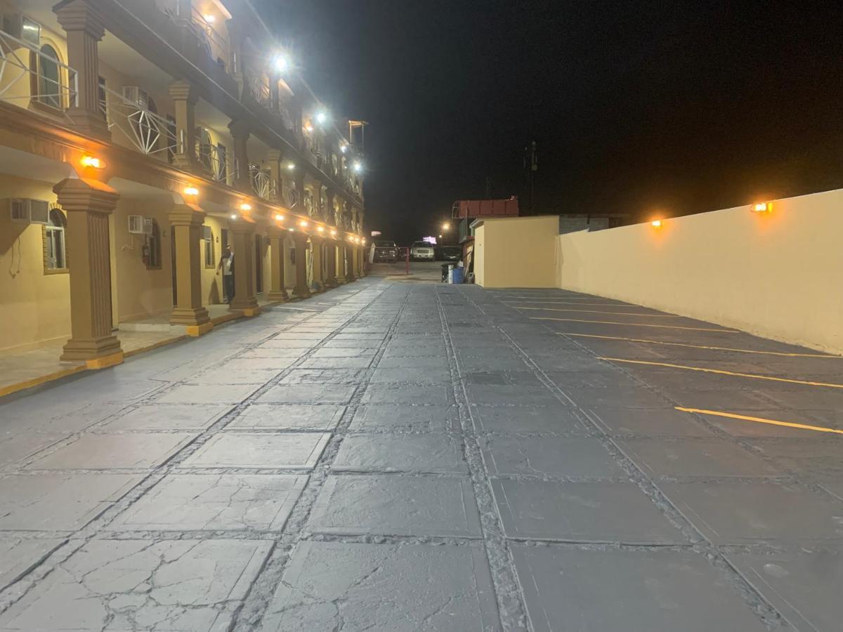 Hotel Los Arcos เม็กซิกาลิ ภายนอก รูปภาพ