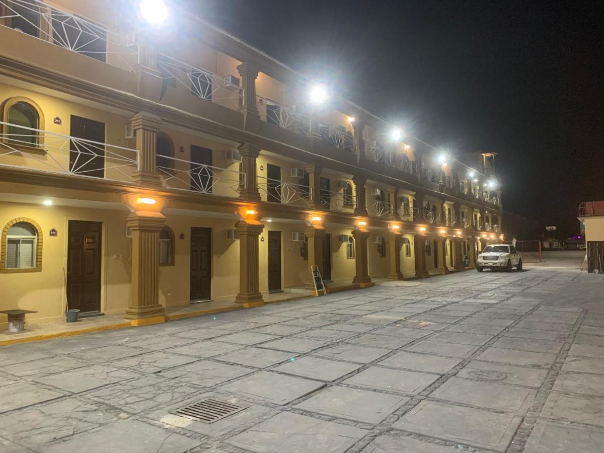 Hotel Los Arcos เม็กซิกาลิ ภายนอก รูปภาพ