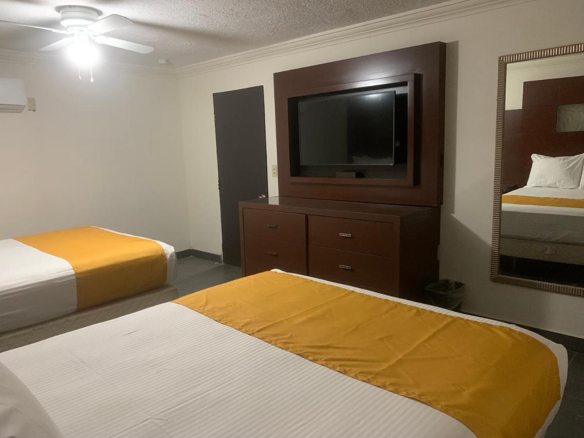 Hotel Los Arcos เม็กซิกาลิ ภายนอก รูปภาพ