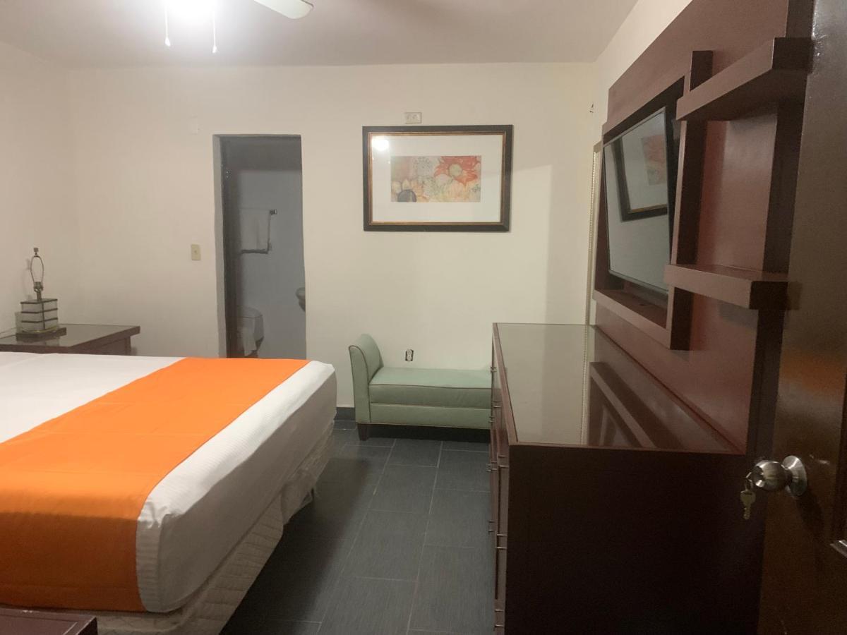 Hotel Los Arcos เม็กซิกาลิ ภายนอก รูปภาพ