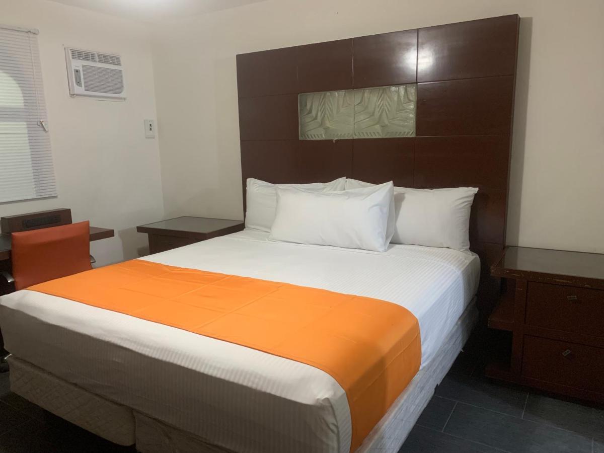 Hotel Los Arcos เม็กซิกาลิ ภายนอก รูปภาพ