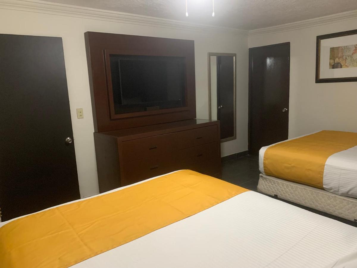 Hotel Los Arcos เม็กซิกาลิ ภายนอก รูปภาพ