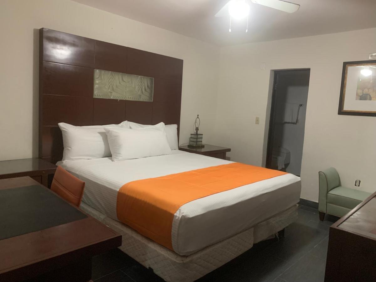 Hotel Los Arcos เม็กซิกาลิ ภายนอก รูปภาพ