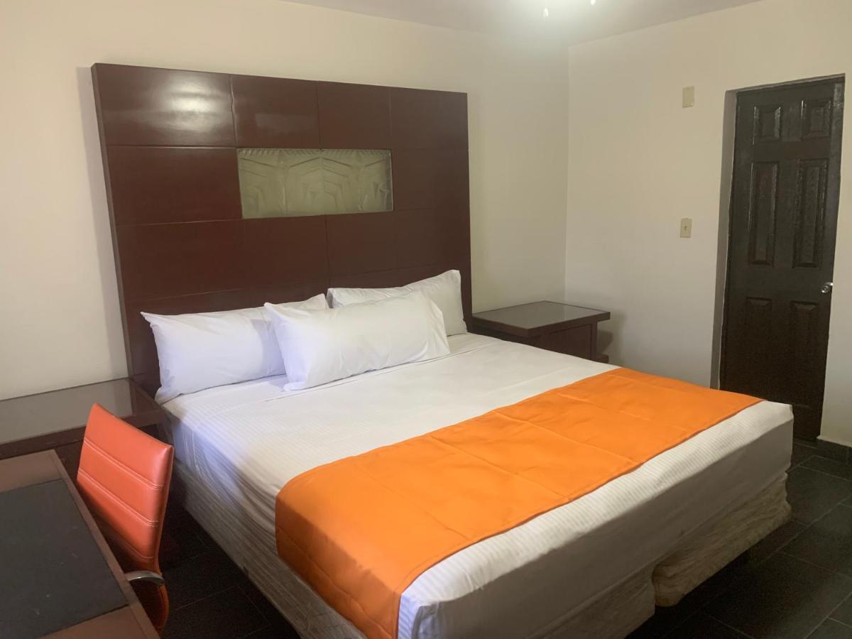 Hotel Los Arcos เม็กซิกาลิ ภายนอก รูปภาพ