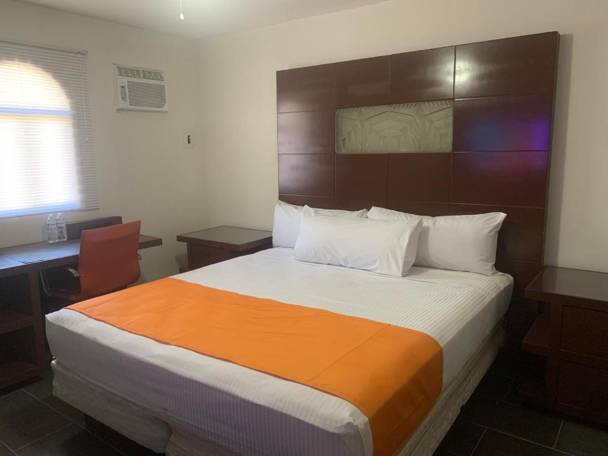 Hotel Los Arcos เม็กซิกาลิ ภายนอก รูปภาพ